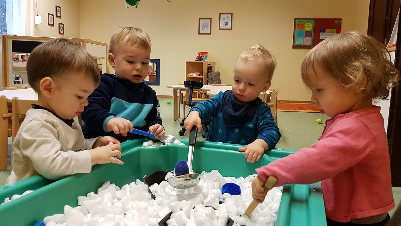Preschool 1-2 year olds with foam